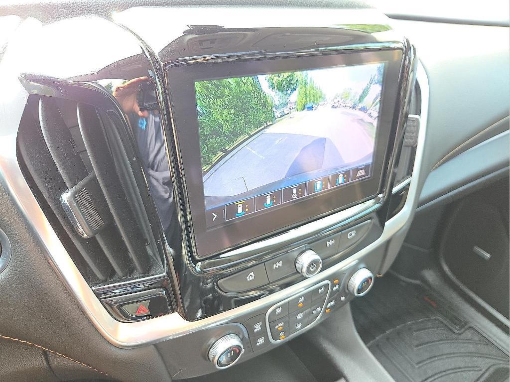 used 2020 Chevrolet Traverse car, priced at $25,239
