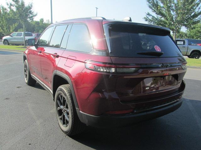 new 2024 Jeep Grand Cherokee car, priced at $41,051