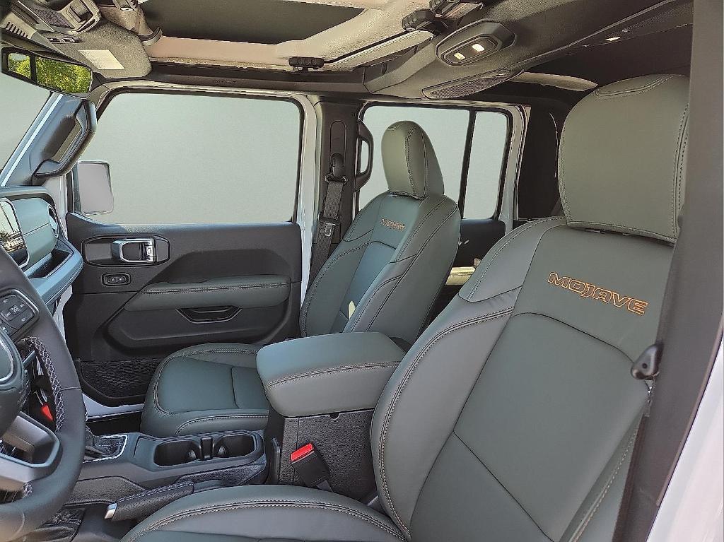 new 2025 Jeep Gladiator car, priced at $52,384