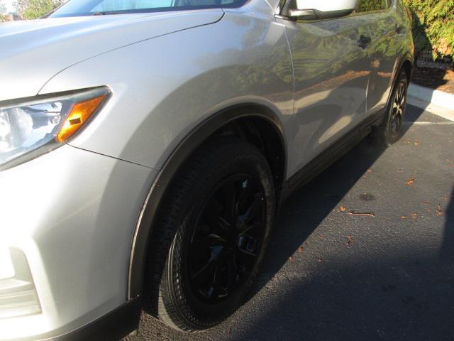 used 2017 Nissan Rogue car, priced at $7,917