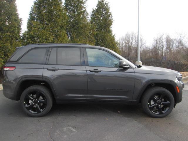 new 2025 Jeep Grand Cherokee car, priced at $41,993