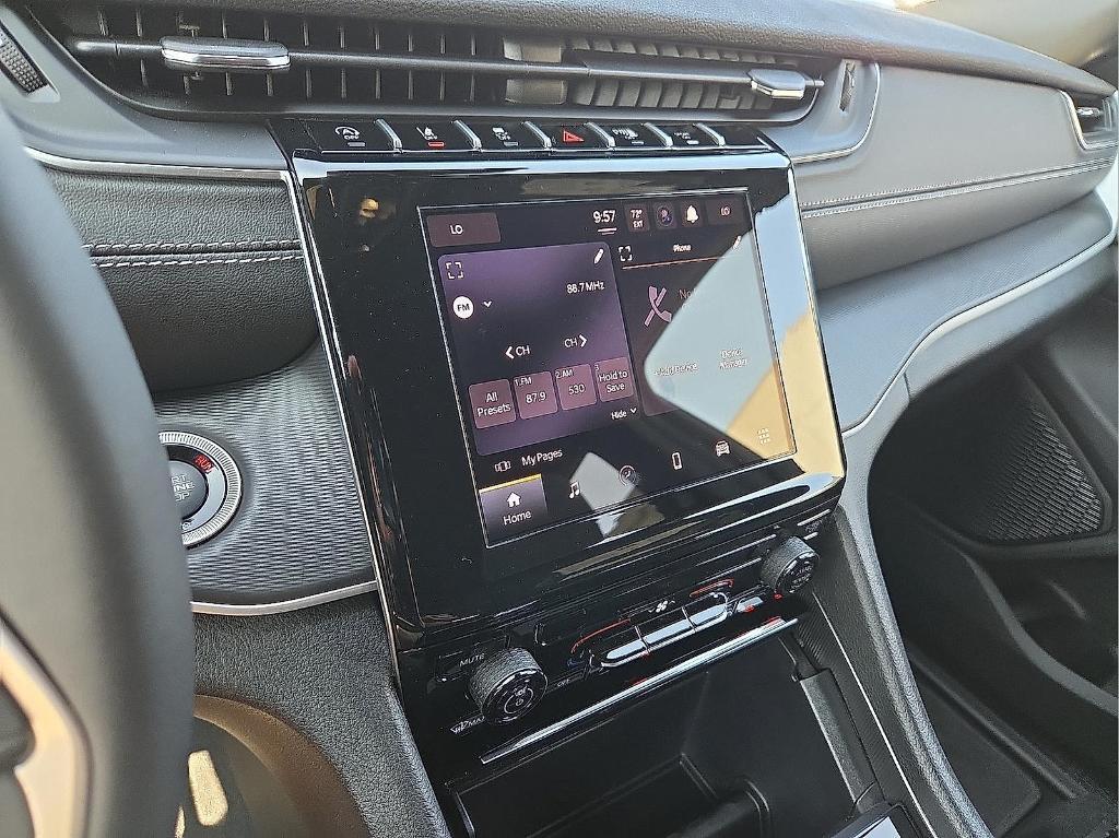 new 2025 Jeep Grand Cherokee car, priced at $36,303