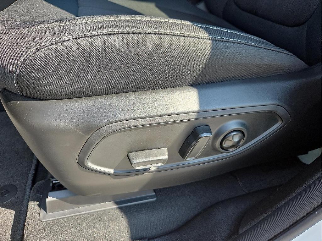 new 2025 Jeep Grand Cherokee car, priced at $36,303