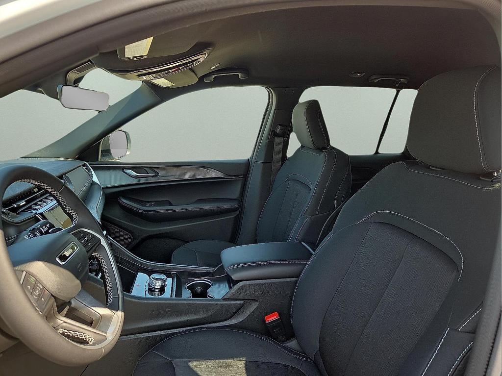 new 2025 Jeep Grand Cherokee car, priced at $36,303