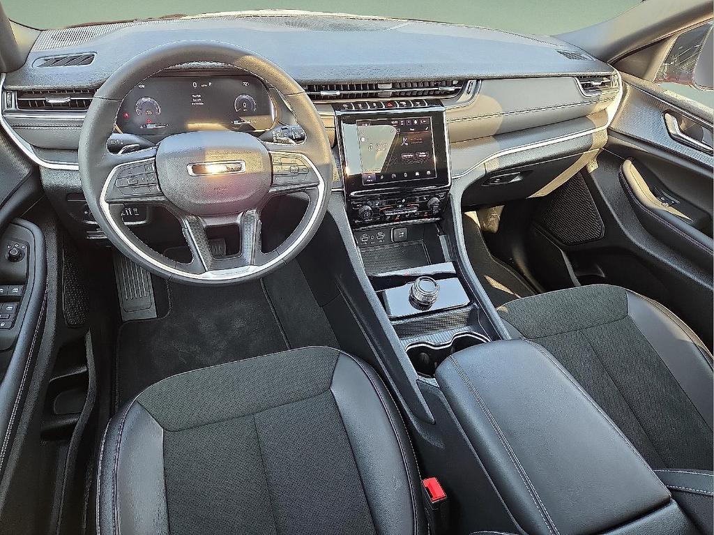 new 2025 Jeep Grand Cherokee car, priced at $40,742