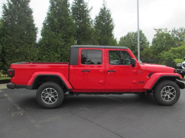 new 2024 Jeep Gladiator car, priced at $45,131