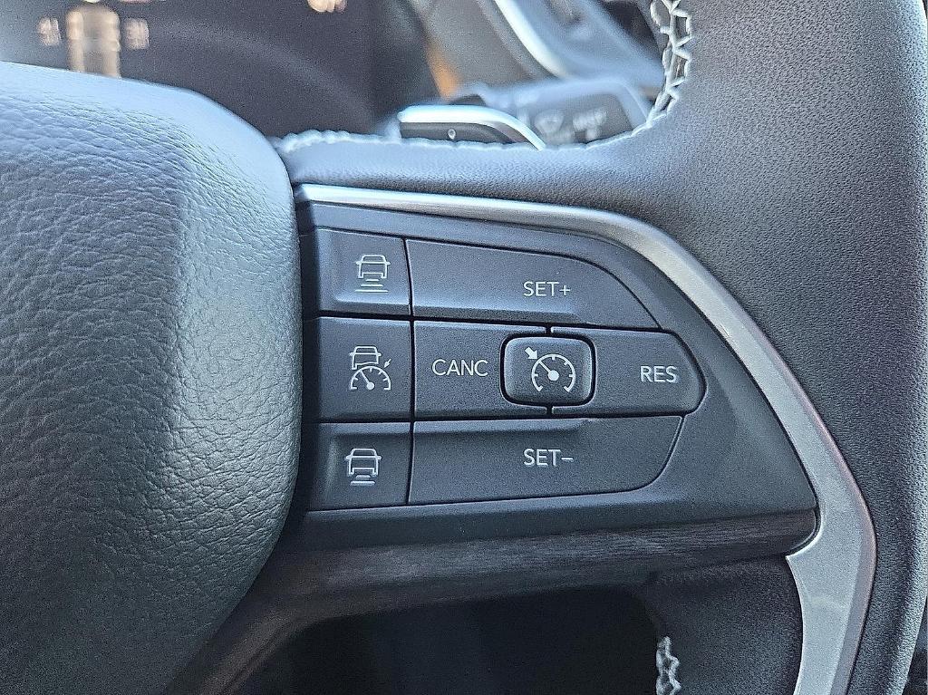 new 2025 Jeep Grand Cherokee car, priced at $41,361