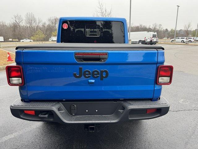 new 2025 Jeep Gladiator car, priced at $45,175