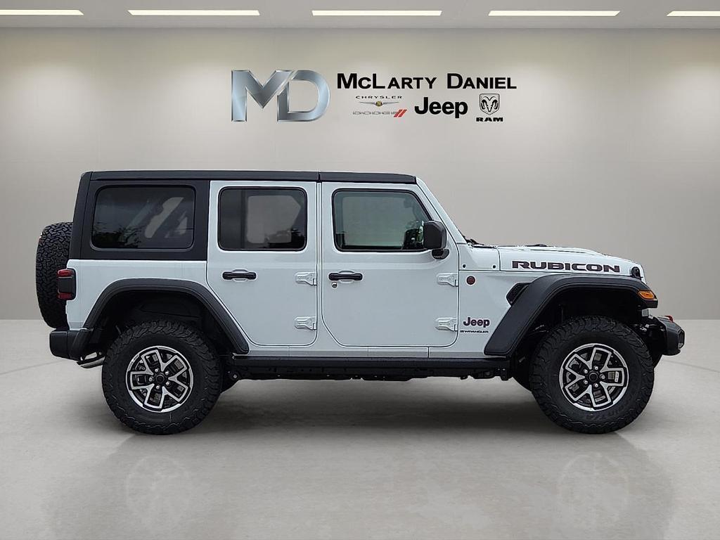 new 2025 Jeep Wrangler car, priced at $51,646