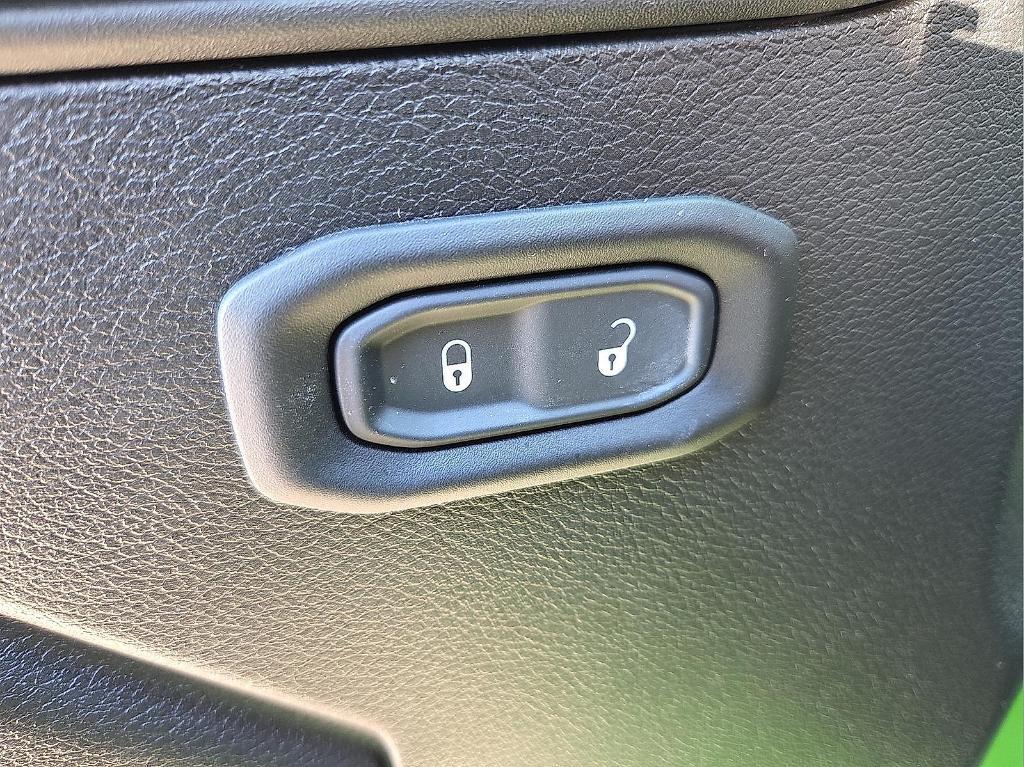 new 2025 Jeep Gladiator car, priced at $37,165