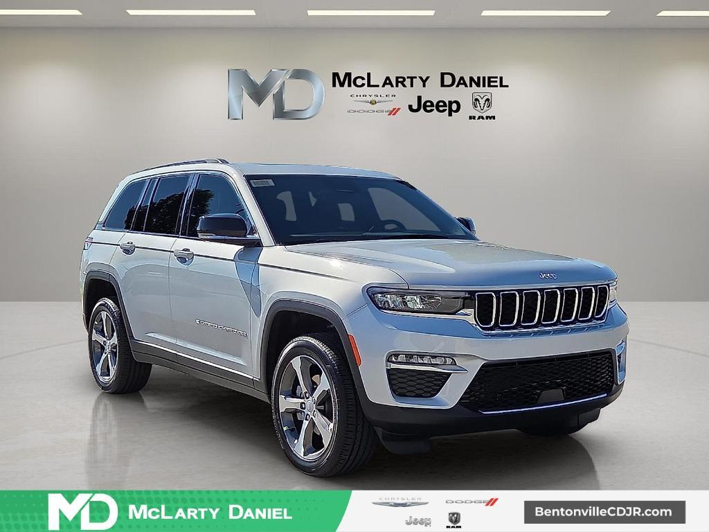 new 2025 Jeep Grand Cherokee car, priced at $46,090
