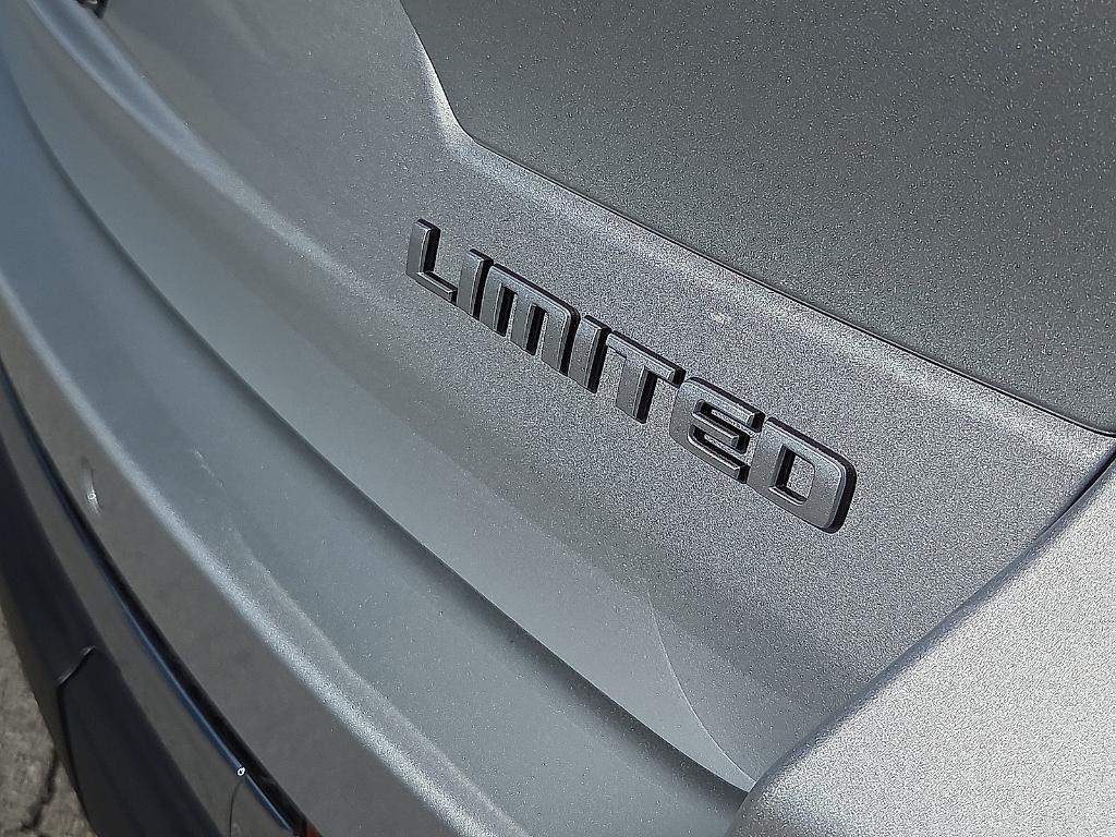 new 2025 Jeep Grand Cherokee car, priced at $46,090