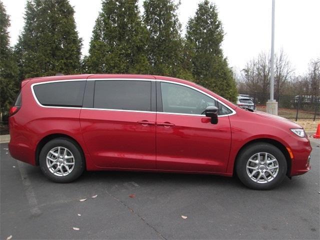 new 2025 Chrysler Pacifica car, priced at $42,401