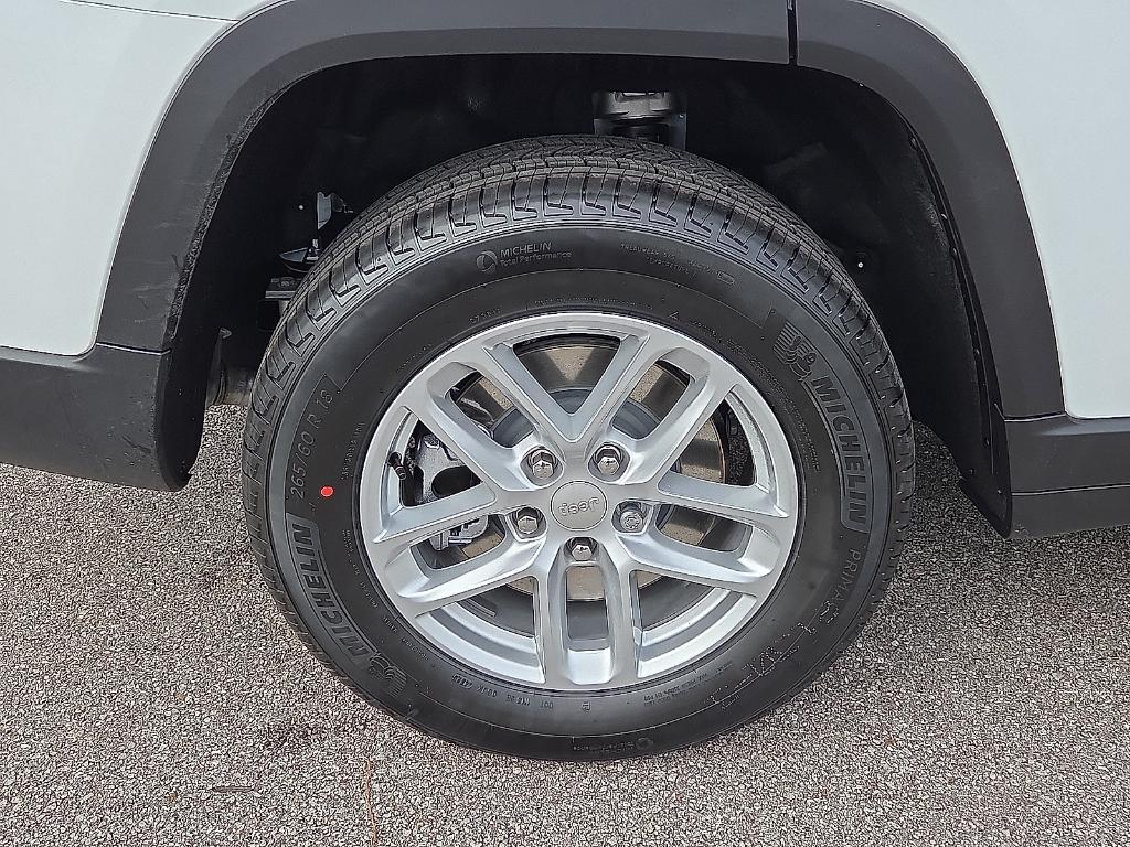 new 2025 Jeep Grand Cherokee L car, priced at $40,113