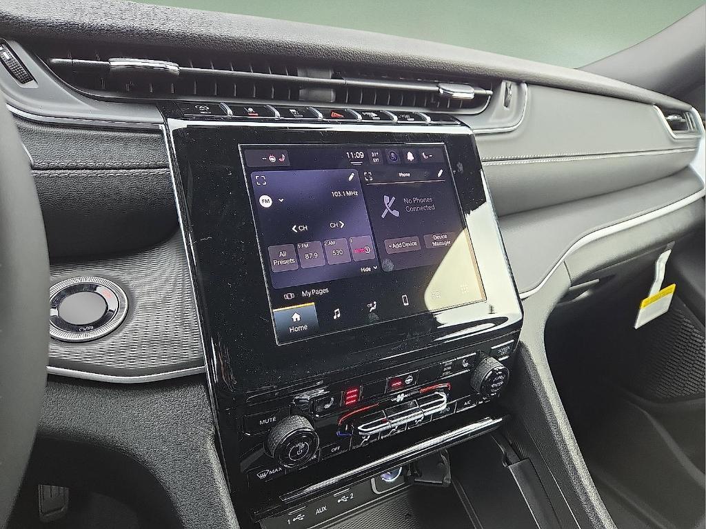 new 2025 Jeep Grand Cherokee L car, priced at $40,113