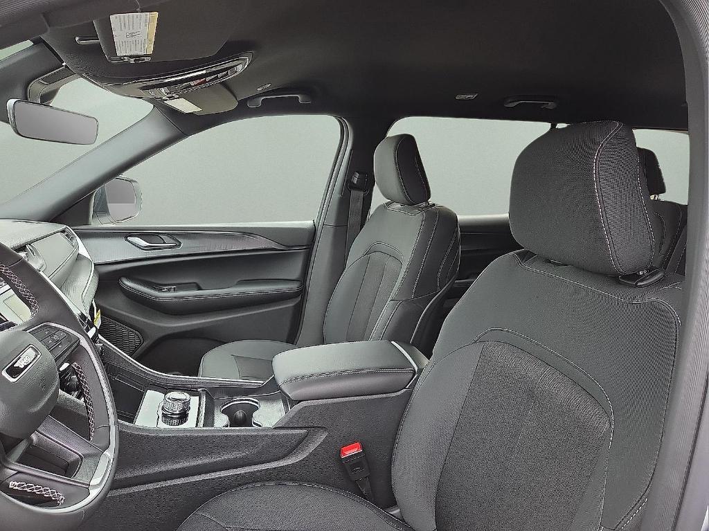 new 2025 Jeep Grand Cherokee L car, priced at $40,113