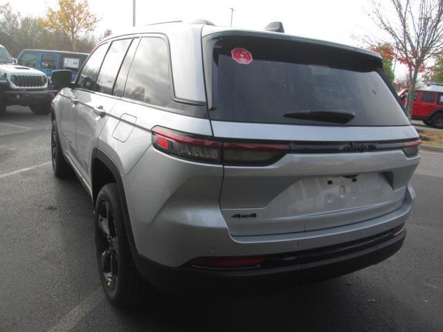 new 2025 Jeep Grand Cherokee car, priced at $42,268