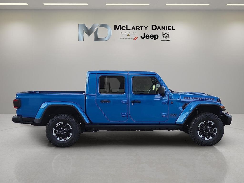 new 2025 Jeep Gladiator car, priced at $52,950