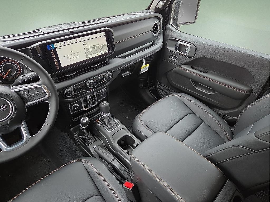 new 2025 Jeep Wrangler car, priced at $47,460