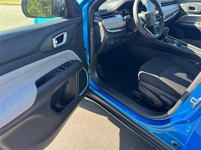 new 2025 Jeep Compass car, priced at $25,335