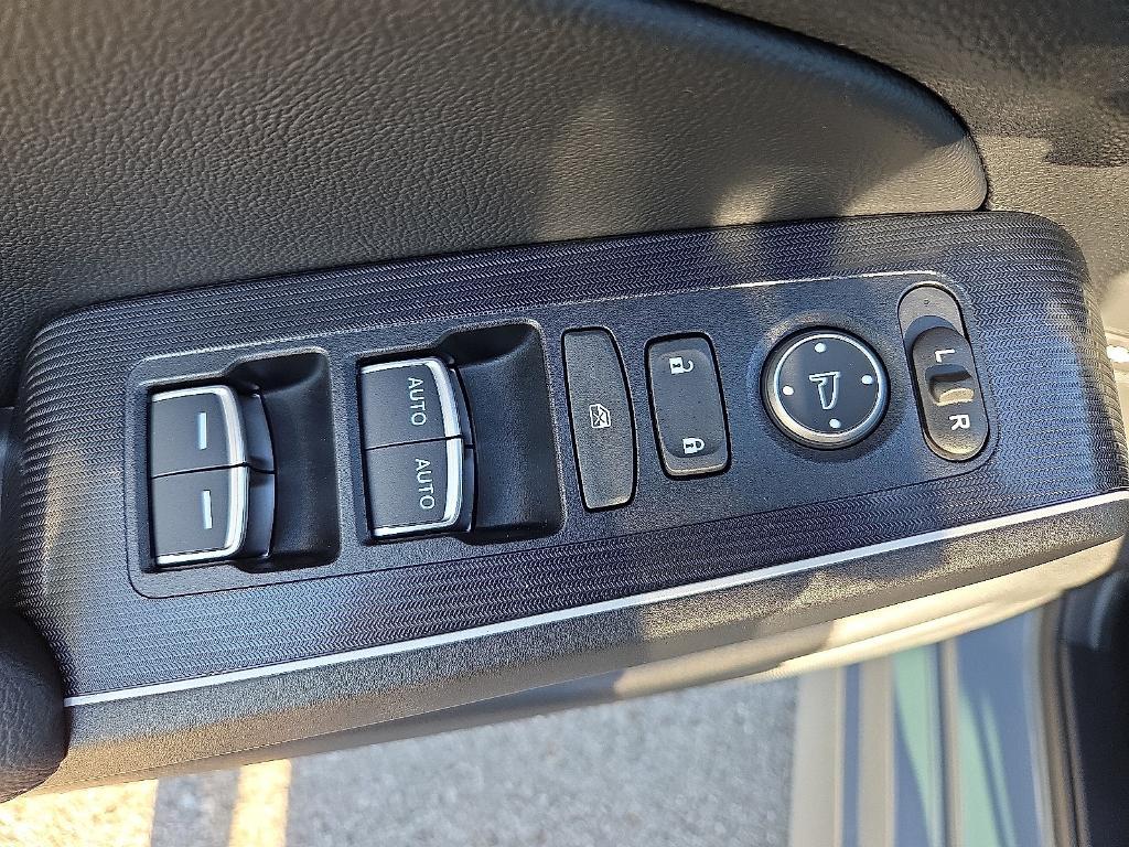used 2025 Honda Civic Hybrid car, priced at $30,325