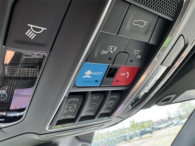new 2025 Jeep Grand Cherokee car, priced at $56,005