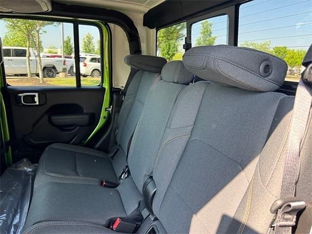new 2025 Jeep Gladiator car, priced at $40,837