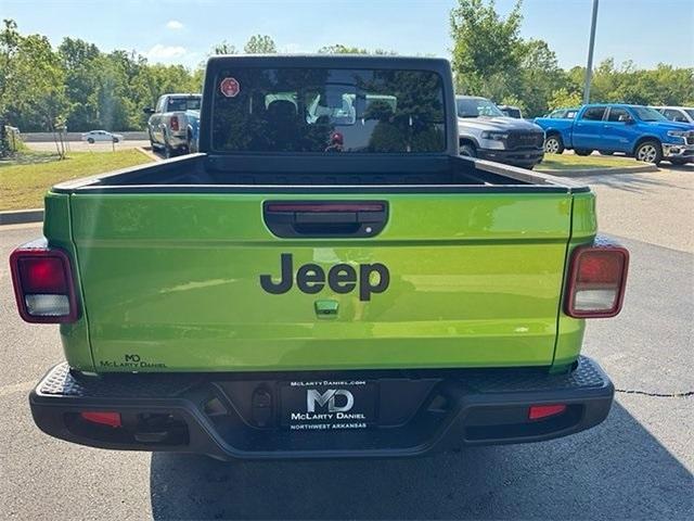 new 2025 Jeep Gladiator car, priced at $40,837