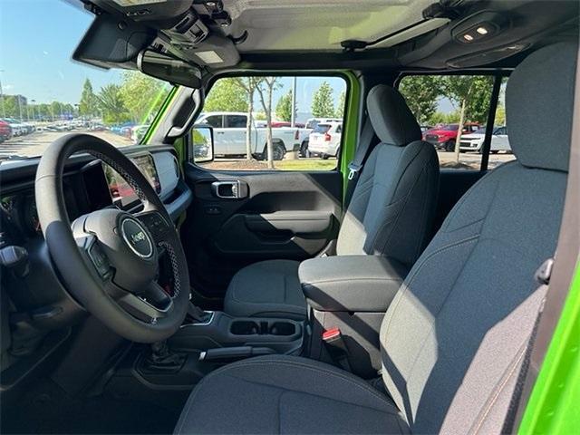 new 2025 Jeep Gladiator car, priced at $40,837