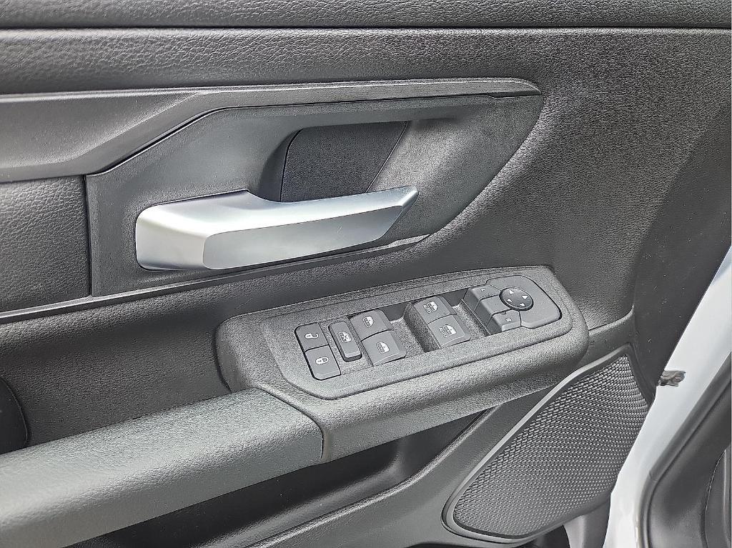 new 2025 Ram 1500 car, priced at $46,932