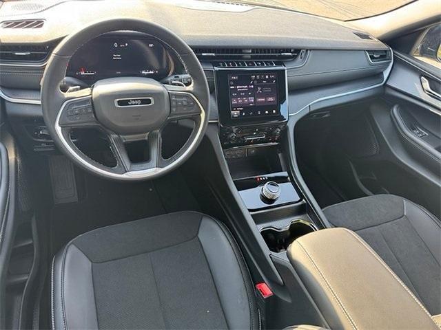 new 2025 Jeep Grand Cherokee car, priced at $40,216