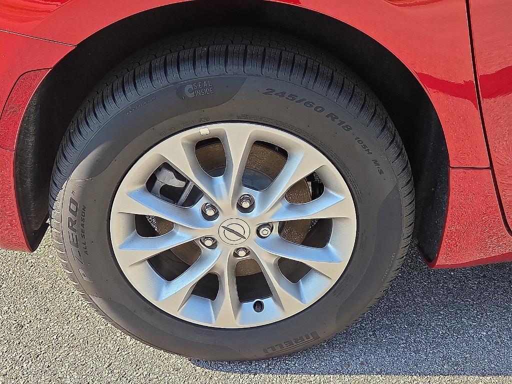 new 2025 Chrysler Pacifica car, priced at $42,737