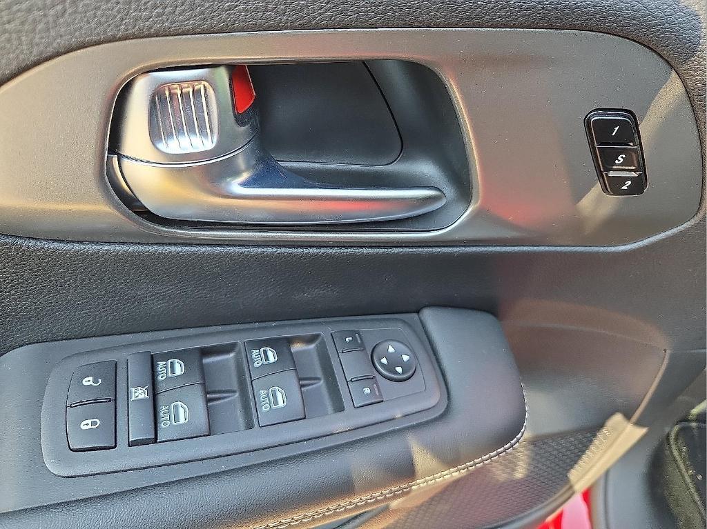 new 2025 Chrysler Pacifica car, priced at $42,737