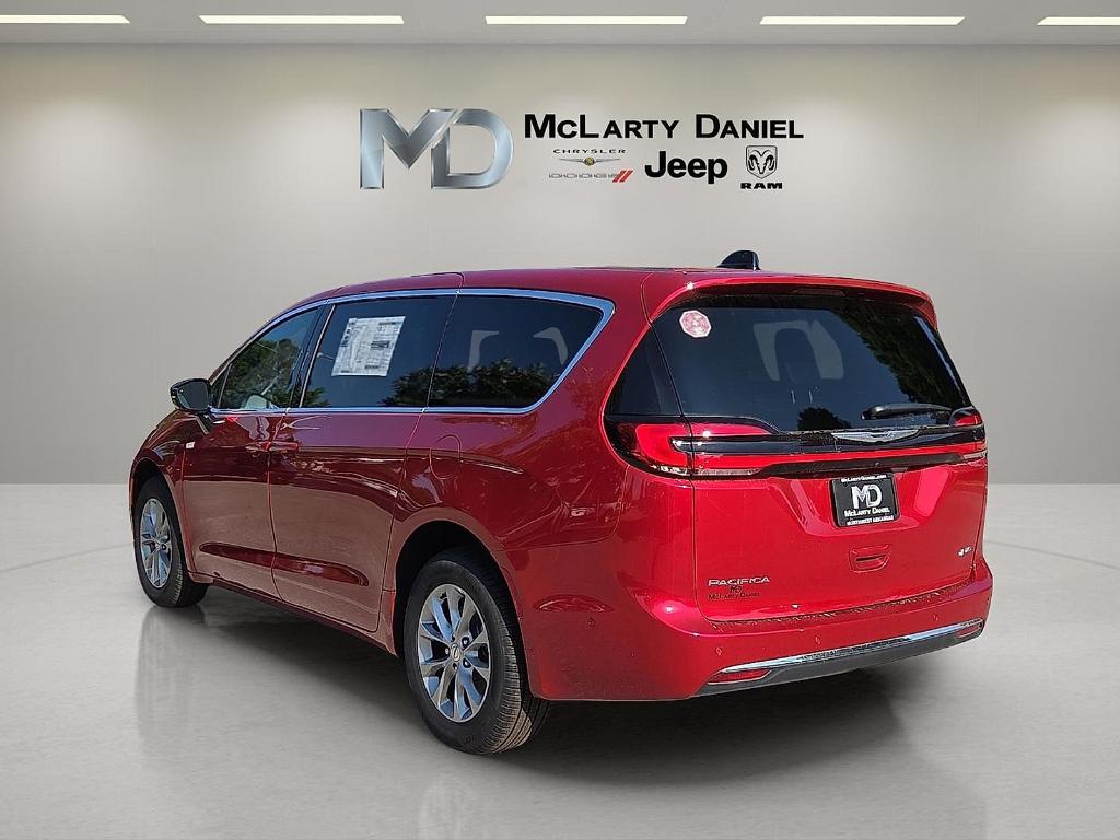 new 2025 Chrysler Pacifica car, priced at $42,737