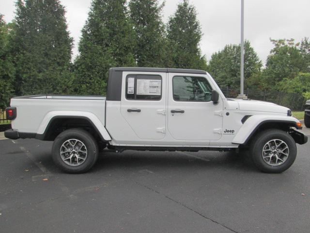 new 2024 Jeep Gladiator car, priced at $39,408