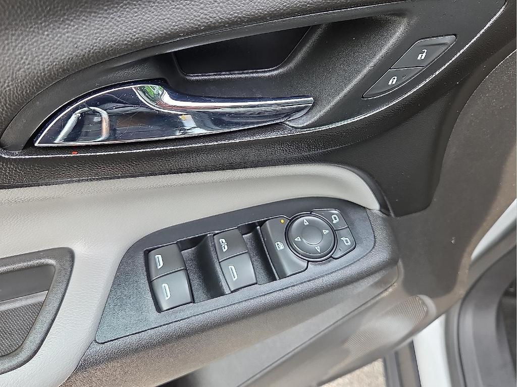 used 2019 Chevrolet Equinox car, priced at $11,145