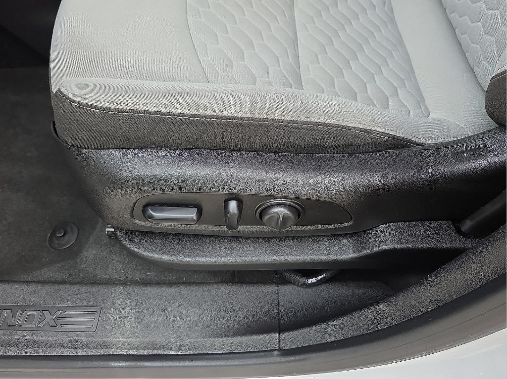 used 2019 Chevrolet Equinox car, priced at $11,145