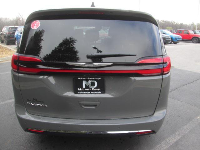 new 2025 Chrysler Pacifica car, priced at $41,547