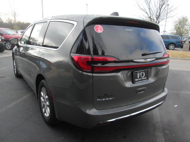 new 2025 Chrysler Pacifica car, priced at $41,547