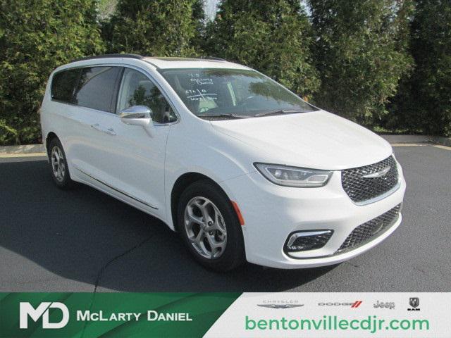 used 2022 Chrysler Pacifica car, priced at $29,587