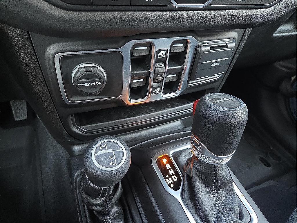 new 2025 Jeep Gladiator car, priced at $36,049