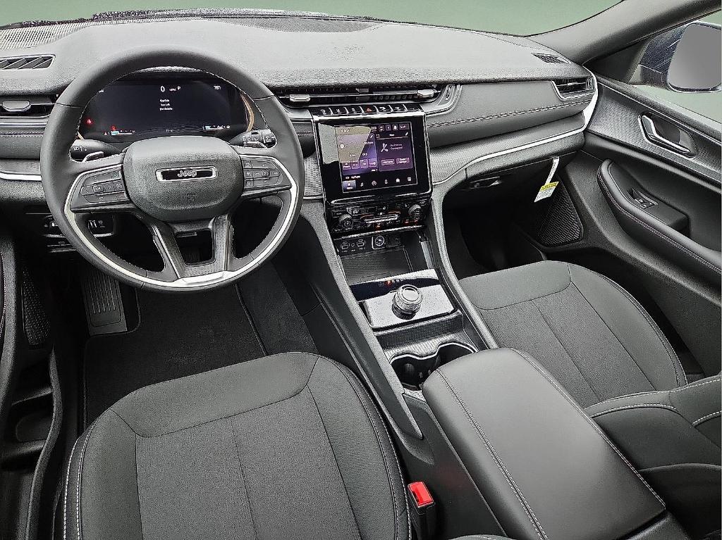 new 2025 Jeep Grand Cherokee L car, priced at $39,287