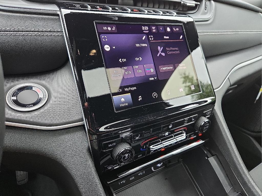 new 2025 Jeep Grand Cherokee L car, priced at $39,287