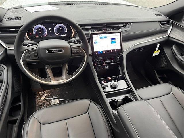new 2025 Jeep Grand Cherokee car, priced at $42,648