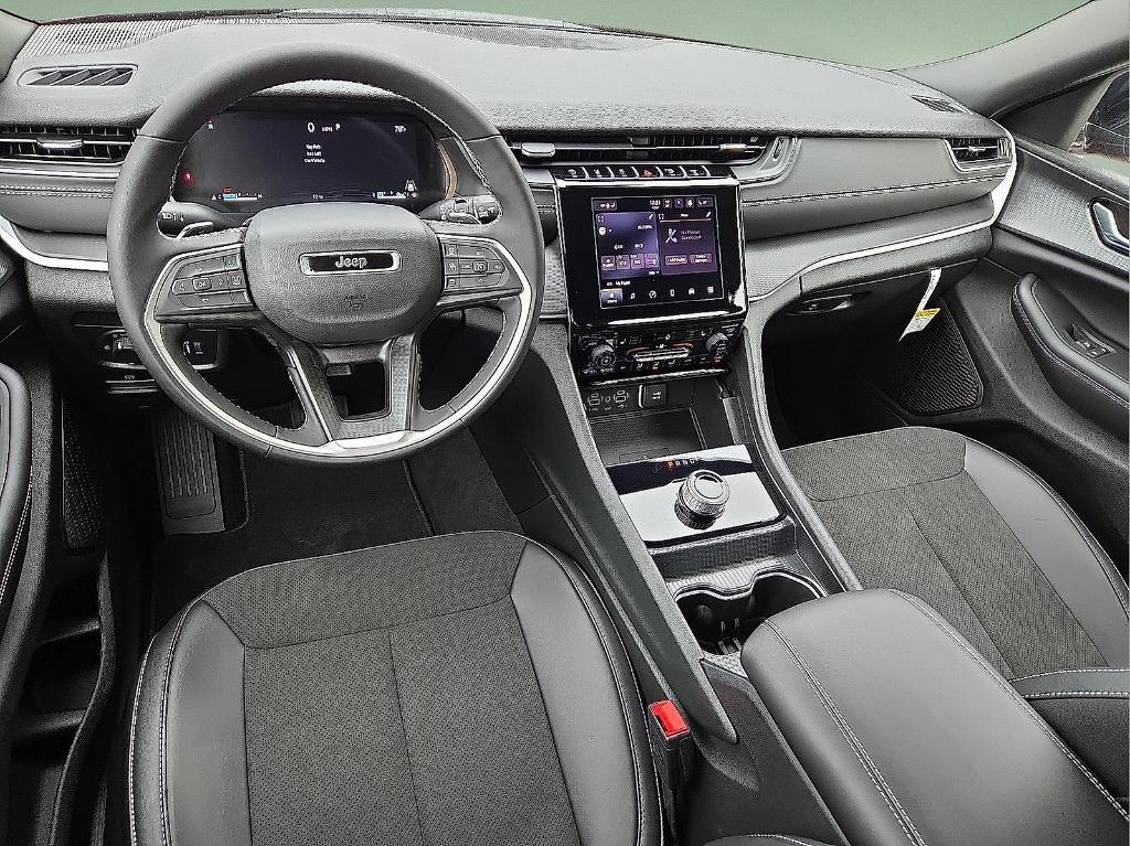 new 2025 Jeep Grand Cherokee L car, priced at $42,253