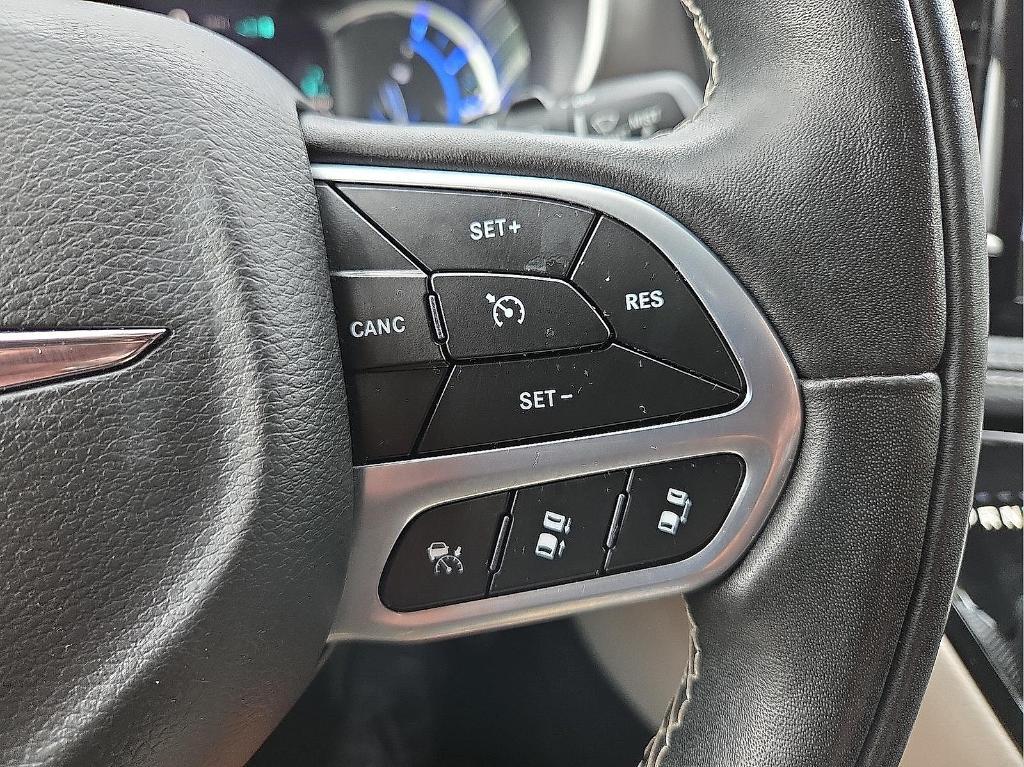 used 2022 Chrysler Pacifica Hybrid car, priced at $25,350