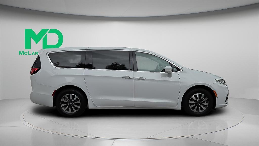 used 2022 Chrysler Pacifica Hybrid car, priced at $25,350