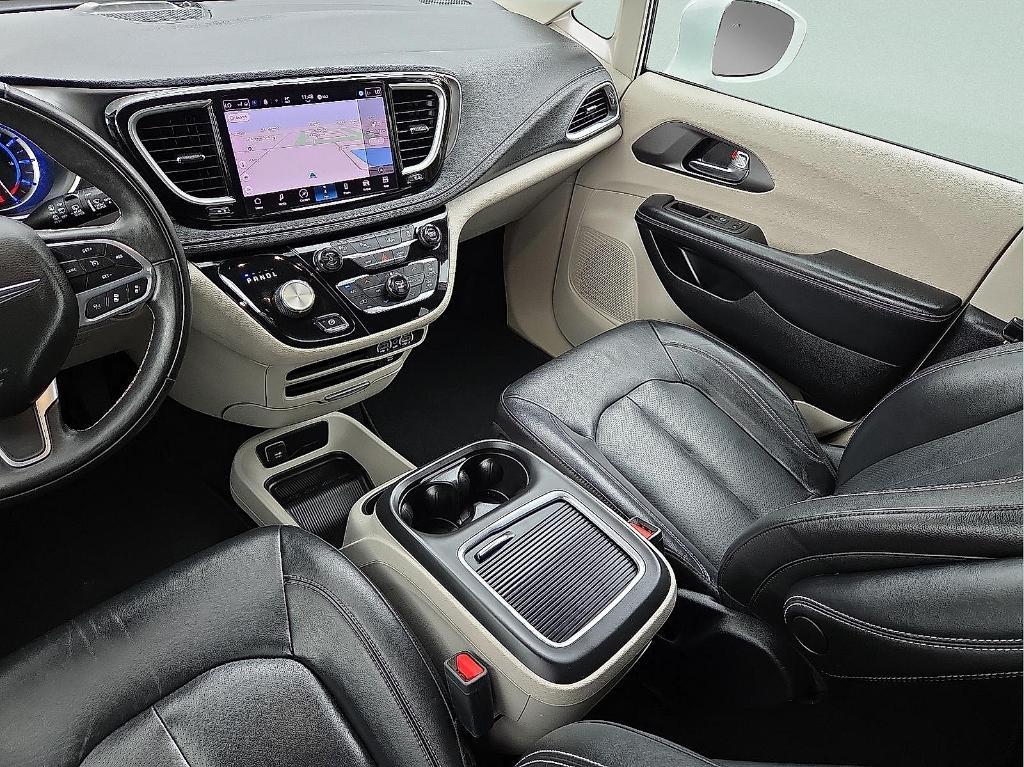 used 2022 Chrysler Pacifica Hybrid car, priced at $25,350
