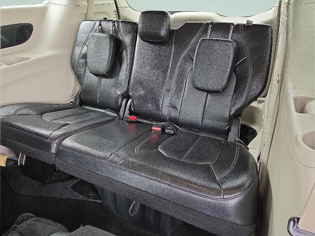 used 2022 Chrysler Pacifica Hybrid car, priced at $25,350