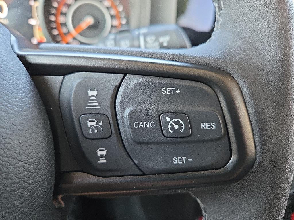 new 2025 Jeep Wrangler car, priced at $50,578